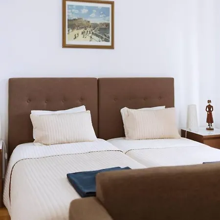 Blue Point Lisbon, Bairro Alto Apartment